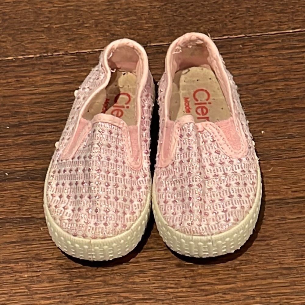 Cienta Pink Slip On Baby Sneakers Size 5